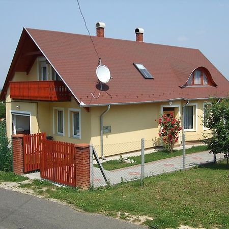 Dorina Apartman Залакарос Екстериор снимка