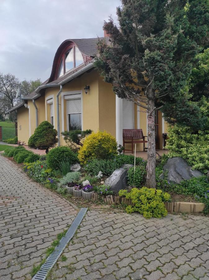 Dorina Apartman Залакарос Екстериор снимка